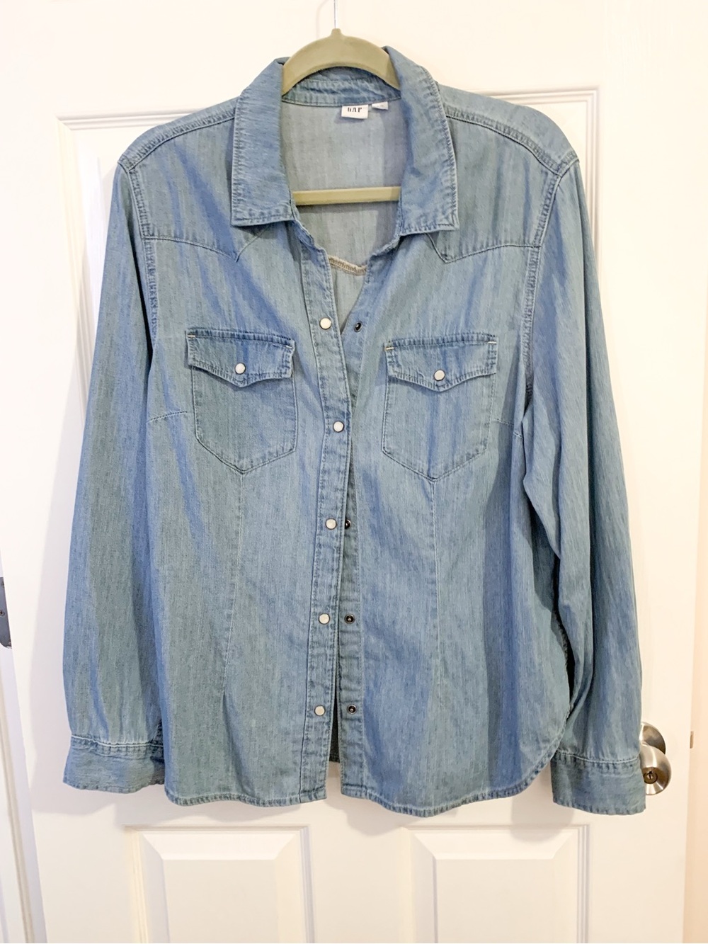 Gap Light  Wash Denim Button-Up Shirt - size XL